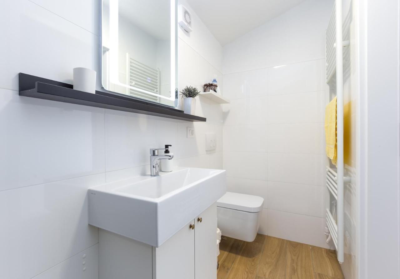 פורץ Apartmani Lucija מראה חיצוני תמונה