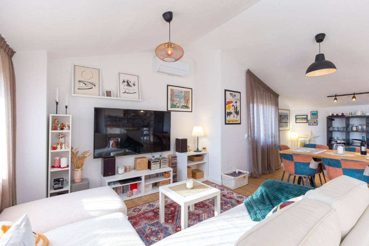 פורץ Apartmani Lucija מראה חיצוני תמונה